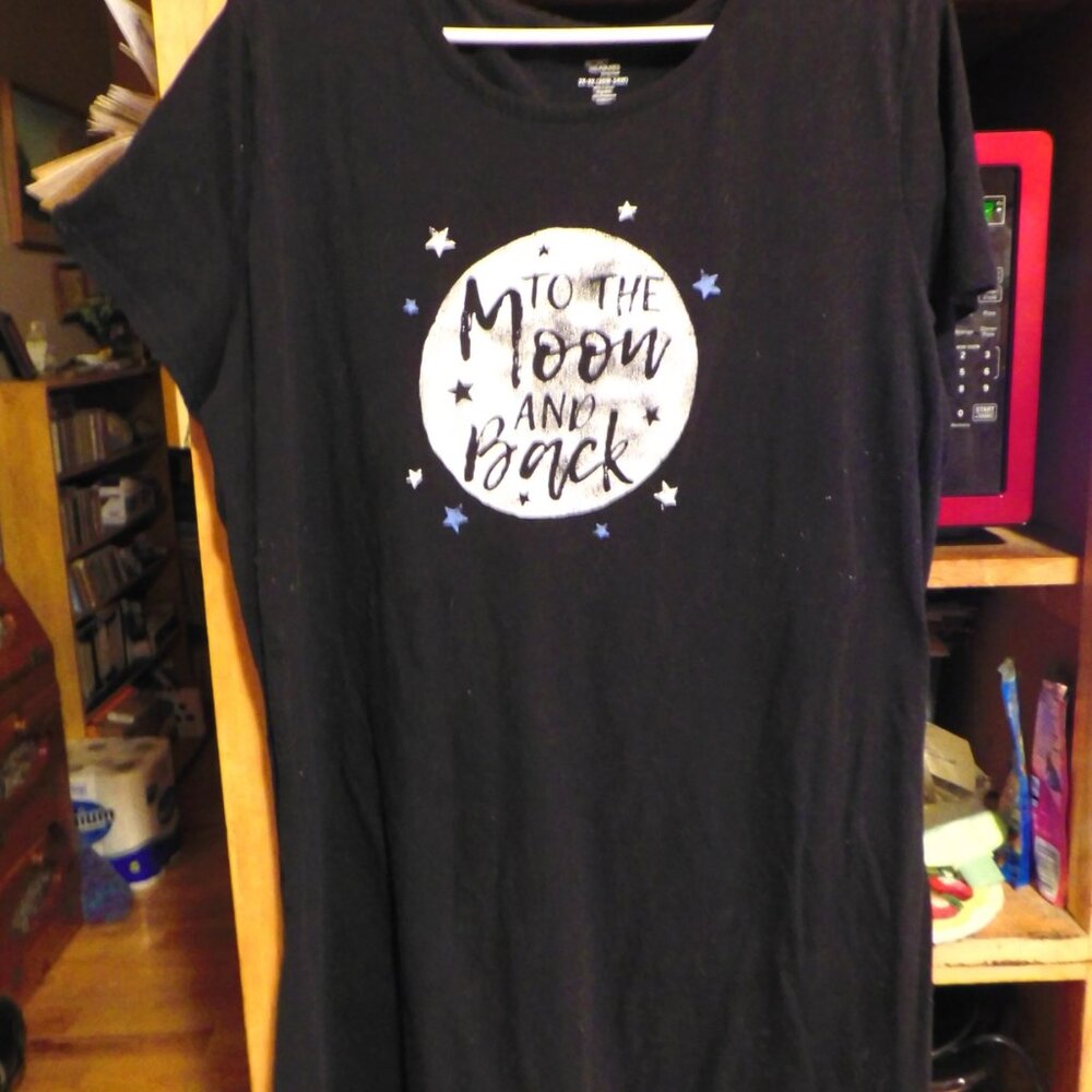 WOMEN'S SZ 2X BLACK NIGHT GOWN - "TO THE MOON AND BACK"